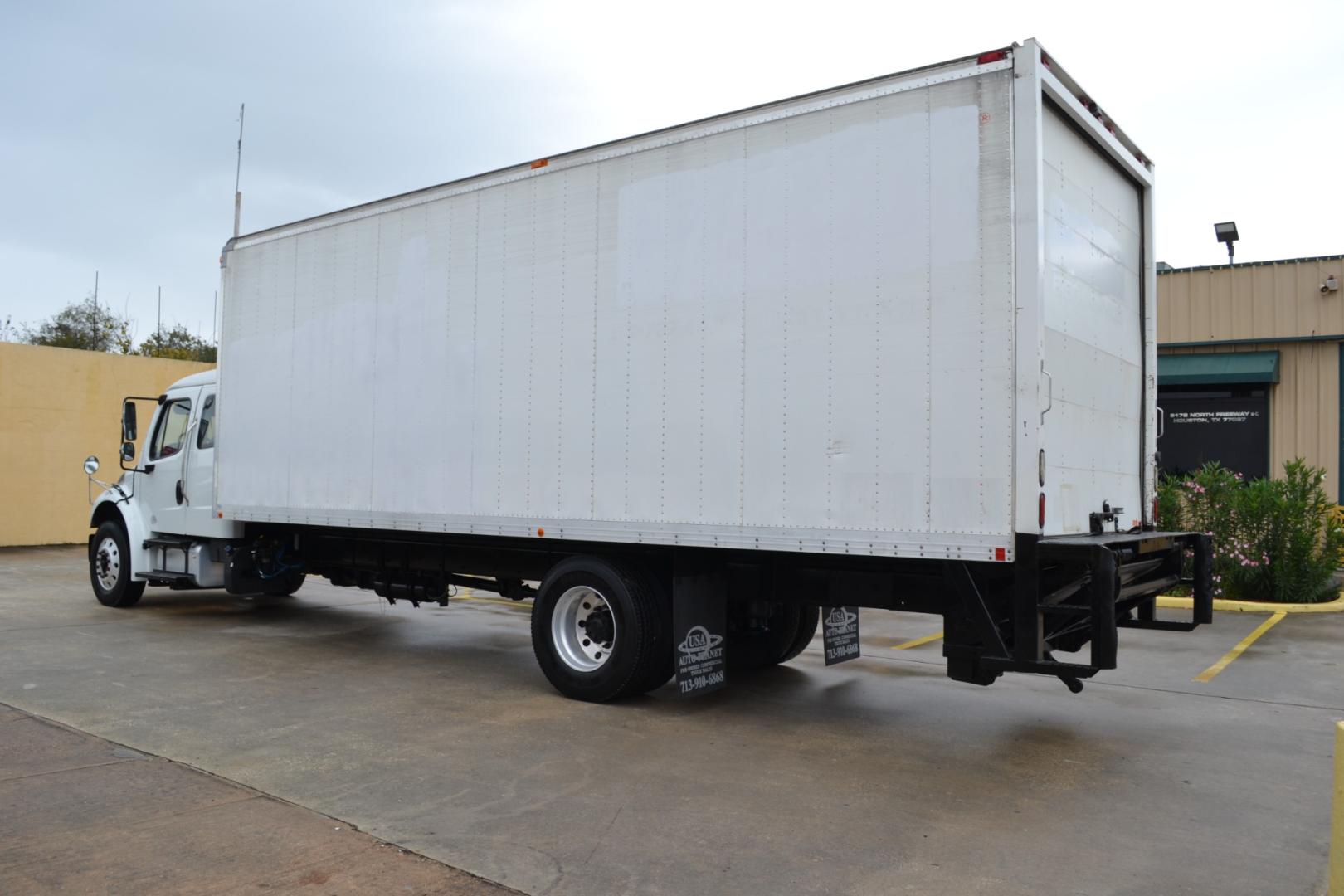 2020 WHITE /BLACK FREIGHTLINER M2-106 with an CUMMINS B6.7L 260HP engine, ALLISON 2100HS AUTOMATIC transmission, located at 9172 North Fwy, Houston, TX, 77037, (713) 910-6868, 29.887470, -95.411903 - 32" EXTENDED CAB SLEEPER, 26FT BOX, 13FT CLEARANCE, HEIGHT 103" X WIDTH 102", WALTCO 3,000LB ALUMINUM LIFT GATE, 26,000LB GVWR NON CDL, E-TRACKS, DUAL 50 GALLON FUEL TANKS , POWER WINDOWS, LOCKS, & MIRRORS, CRUISE CONTROL, HEATED MIRRORS, - Photo#6